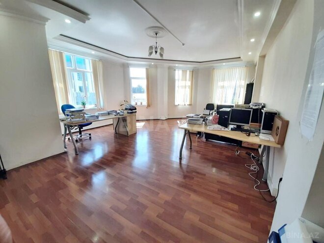 Сдаётся 4-комн. офис 200 м², Бинагадинский р., photo 3 from 18