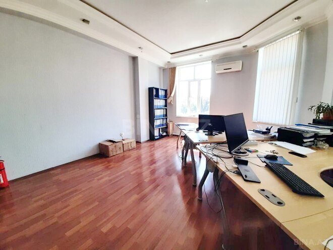 Сдаётся 4-комн. офис 200 м², Бинагадинский р., photo 15 from 18