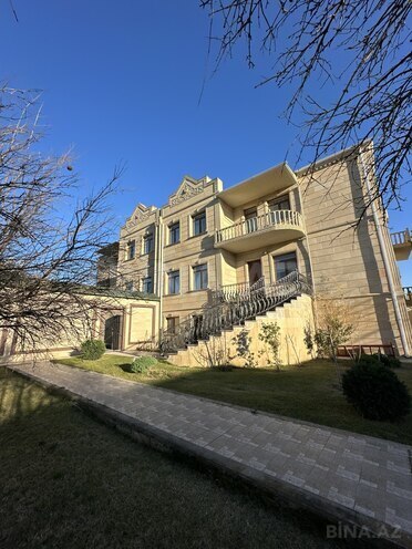 Продаётся 18-комн. дом/дача 1 400 м², пос. Новханы, photo 1 from 32