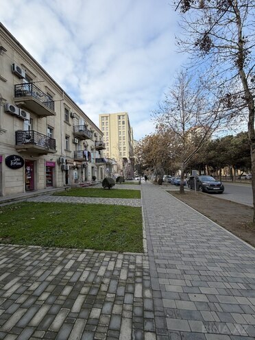 Satılır 3 otaqlı köhnə tikili 70 m², Bakıxanov q., photo 18 from 22