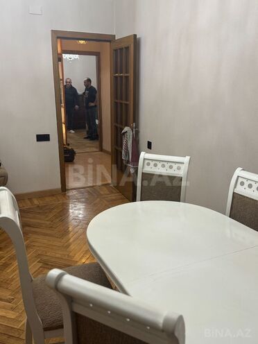 Сдаётся 3-комн. вторичка 70 м², м. Низами, photo 4 from 15