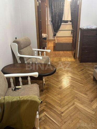 Сдаётся 3-комн. вторичка 70 м², м. Низами, photo 3 from 15