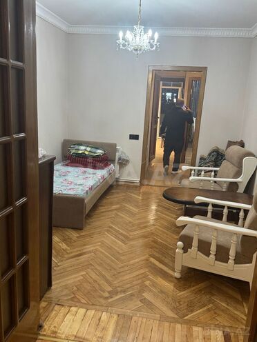 Сдаётся 3-комн. вторичка 70 м², м. Низами, photo 10 from 15