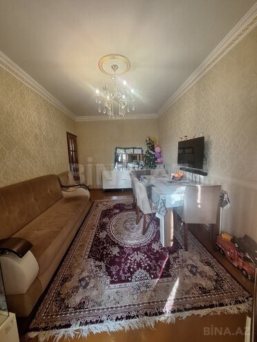 Satılır 3 otaqlı köhnə tikili 70 m², Massiv D q., photo 3 from 16