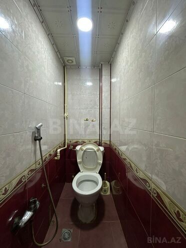 Satılır 4 otaqlı köhnə tikili 100 m², Xalqlar Dostluğu m., photo 17 from 18