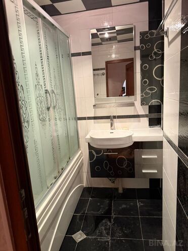 Продаётся 4-комн. вторичка 100 м², м. Ази Асланов, photo 6 from 13