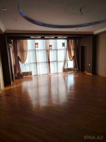 Продаётся 4-комн. новостройка 250 м², Насиминский  р., photo 3 from 16