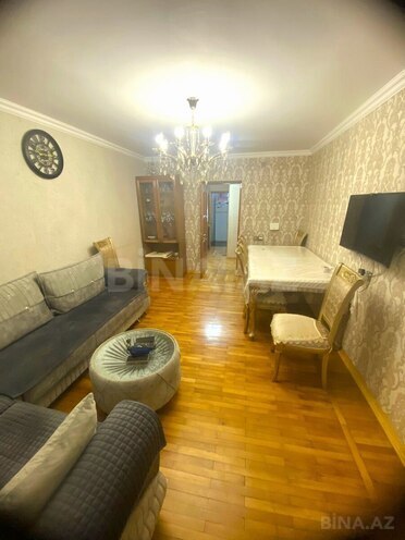 Satılır 3 otaqlı köhnə tikili 90 m², Qara Qarayev m., photo 3 from 17