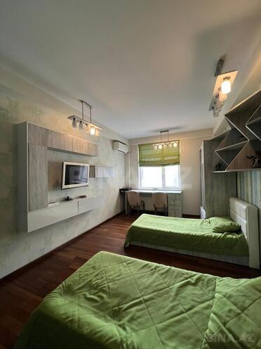 Продаётся 4-комн. новостройка 183 м², м. Низами, photo 9 from 18