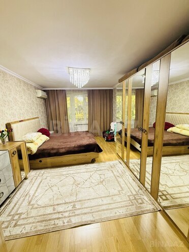 Satılır 3 otaqlı köhnə tikili 80 m², Qara Qarayev m., photo 5 from 12