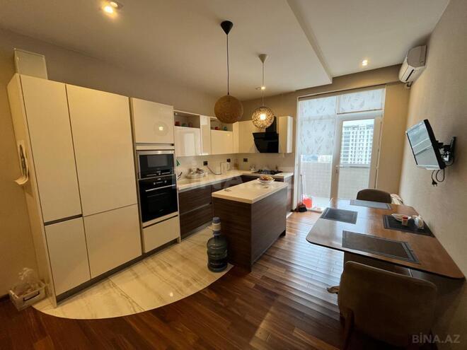 Продаётся 4-комн. новостройка 183 м², м. Низами, photo 10 from 16