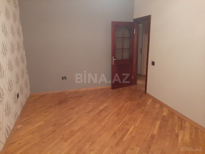 Satılır 4 otaqlı köhnə tikili 100 m², Azadlıq Prospekti m., photo 19 from 21