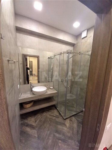 Сдаётся 3-комн. новостройка 120 м², м. Низами, photo 18 from 24