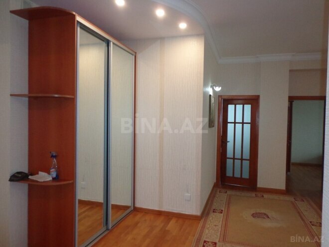 Сдаётся 3-комн. новостройка 145 м², м. Низами, photo 6 from 17