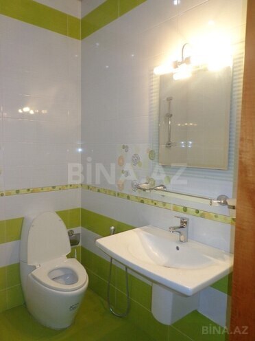 Сдаётся 3-комн. новостройка 145 м², м. Низами, photo 16 from 17