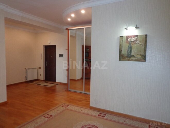 Сдаётся 3-комн. новостройка 145 м², м. Низами, photo 7 from 17
