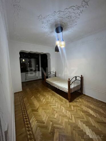 Satılır 4 otaqlı köhnə tikili 110 m², Nəsimi r., photo 9 from 19