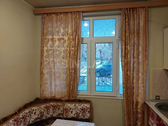 İcarəyə verilir 2 otaqlı köhnə tikili 70 m², 28 May m., photo 11 from 12