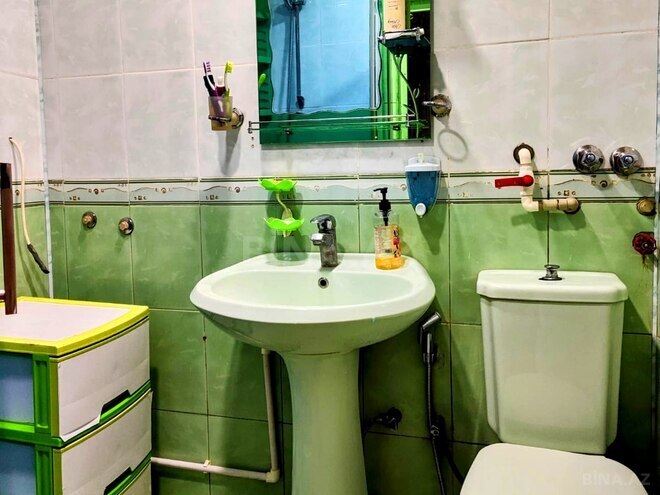 Satılır 2 otaqlı köhnə tikili 50 m², Qara Qarayev m., photo 11 from 18