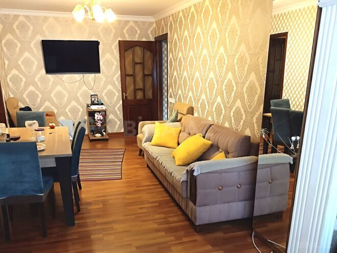 Satılır 2 otaqlı köhnə tikili 51 m², Xalqlar Dostluğu m., photo 1 from 13