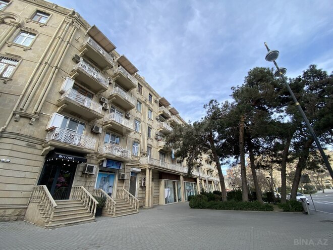 Satılır 2 otaqlı köhnə tikili 60 m², Yasamal r., photo 5 from 16