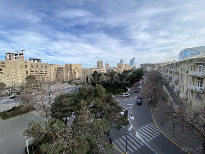 Satılır 2 otaqlı köhnə tikili 60 m², Yasamal r., photo 7 from 16