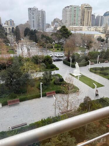 İcarəyə verilir 2 otaqlı yeni tikili 90 m², 28 May m., photo 15 from 22