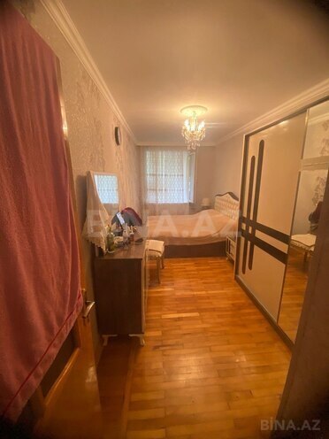 Продаётся 3-комн. вторичка 70 м², м. Кара Караев, photo 6 from 17