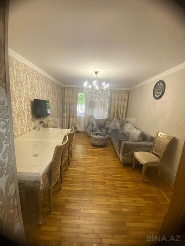 Продаётся 3-комн. вторичка 70 м², м. Кара Караев, photo 3 from 17