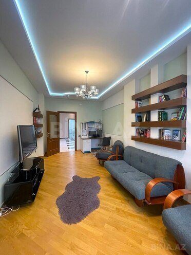 Продаётся 3-комн. новостройка 165 м², м. Элмляр Академиясы, photo 4 from 11