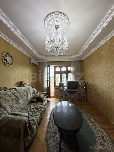 Satılır 4 otaqlı köhnə tikili 100 m², Bakıxanov q., photo 7 from 30
