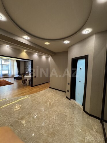 Сдаётся 3-комн. новостройка 175 м², м. Низами, photo 18 from 32