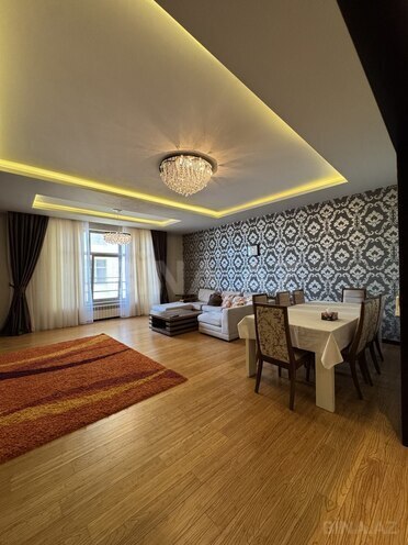 Сдаётся 3-комн. новостройка 175 м², м. Низами, photo 3 from 32