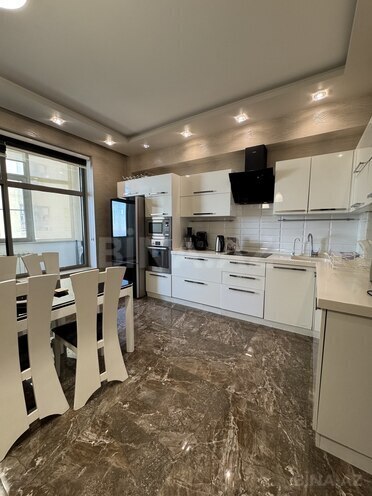 Сдаётся 3-комн. новостройка 175 м², м. Низами, photo 16 from 32