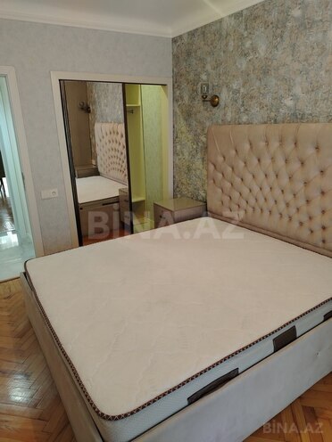 Сдаётся 2-комн. вторичка 65 м², м. Низами, photo 9 from 15