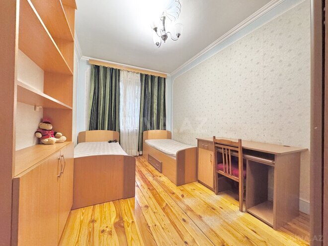 Satılır 4 otaqlı köhnə tikili 110 m², Qara Qarayev m., photo 9 from 20