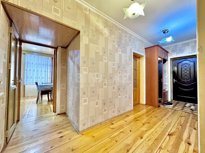 Satılır 4 otaqlı köhnə tikili 110 m², Qara Qarayev m., photo 18 from 20