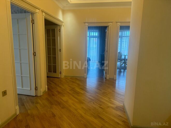 Сдаётся 3-комн. новостройка 145 м², м. 8 ноября, photo 15 from 17