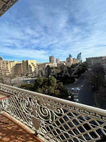 Satılır 2 otaqlı köhnə tikili 60 m², Elmlər Akademiyası m., photo 18 from 25