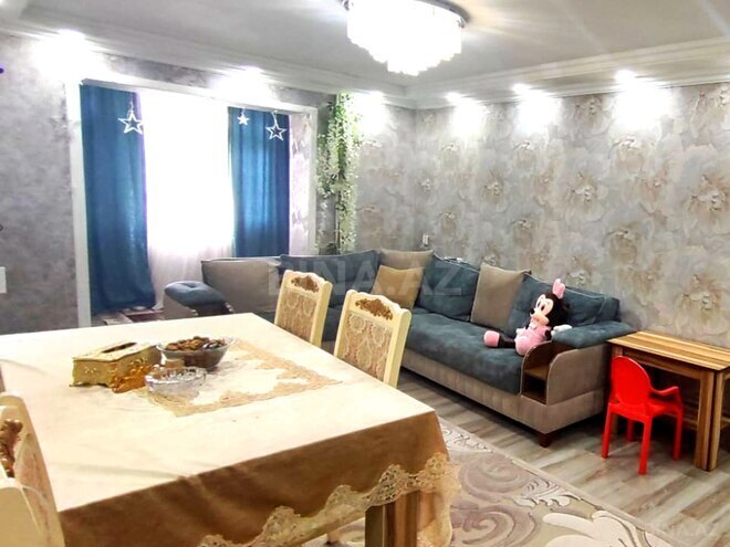 Продаётся 4-комн. вторичка 96 м², м. Нефтчиляр, photo 3 from 32