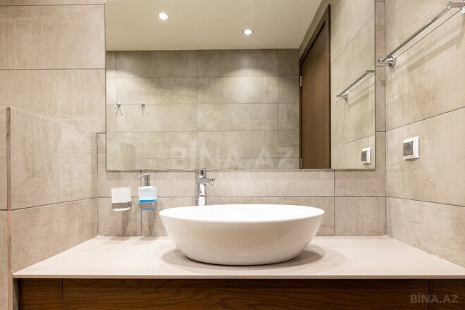 Сдаётся 3-комн. новостройка 125 м², м. Низами, photo 8 from 12