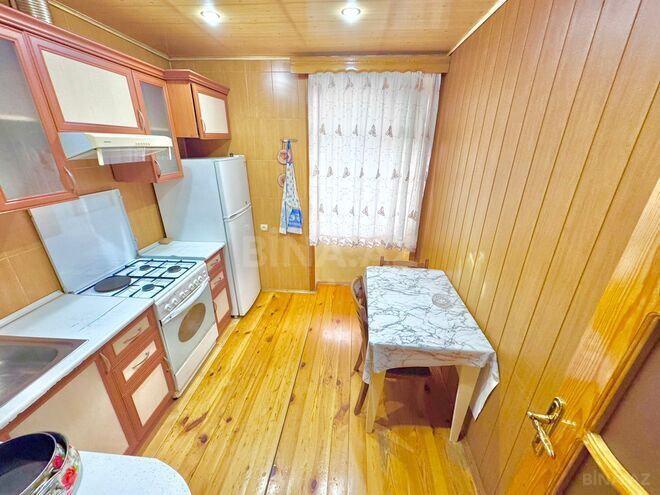 Satılır 4 otaqlı köhnə tikili 110 m², Qara Qarayev m., photo 15 from 19