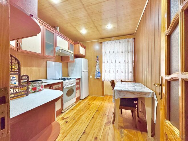 Satılır 4 otaqlı köhnə tikili 110 m², Qara Qarayev m., photo 16 from 19