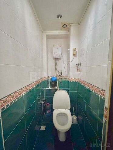 Satılır 4 otaqlı köhnə tikili 110 m², Qara Qarayev m., photo 17 from 19