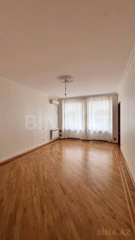 Сдаётся 7-комн. вторичка 250 м², м. Низами, photo 12 from 22