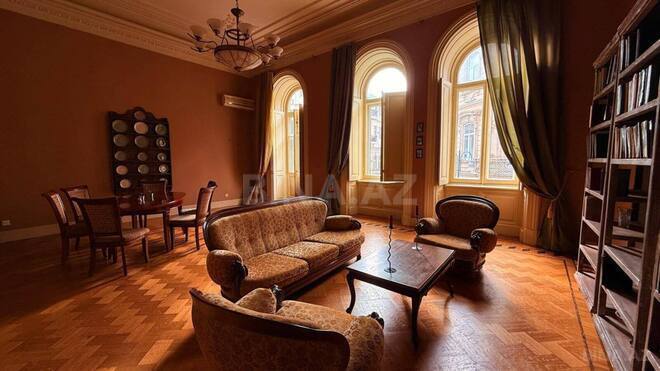 Продаётся 6-комн. вторичка 250 м², м. Ичеришехер, photo 3 from 10