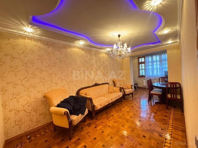 Satılır 3 otaqlı köhnə tikili 85 m², Xalqlar Dostluğu m., photo 3 from 10