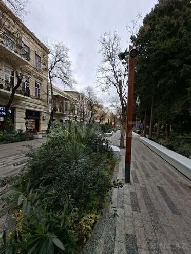 Satılır 4 otaqlı köhnə tikili 105 m², Sahil m., photo 3 from 19