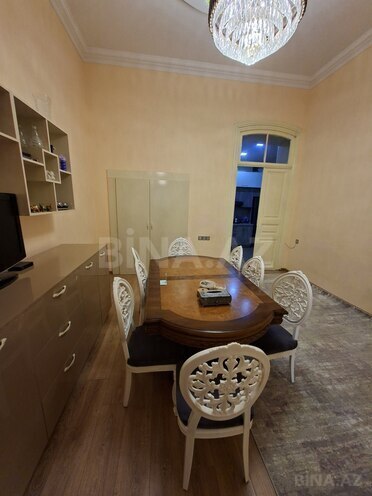 Satılır 4 otaqlı köhnə tikili 105 m², Sahil m., photo 16 from 19