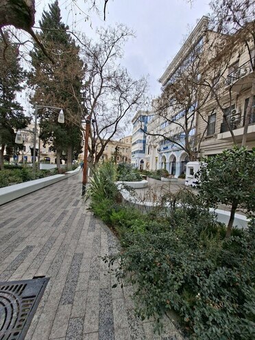 Satılır 4 otaqlı köhnə tikili 105 m², Sahil m., photo 4 from 19